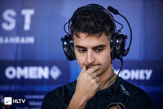 经销商与主机厂的竞争困境与供应商的挑战